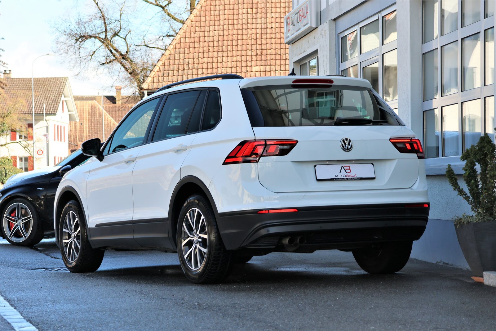 VW Tiguan 1.4TSI Trendline, Essence, Occasion / Utilisé, Manuelle - 3