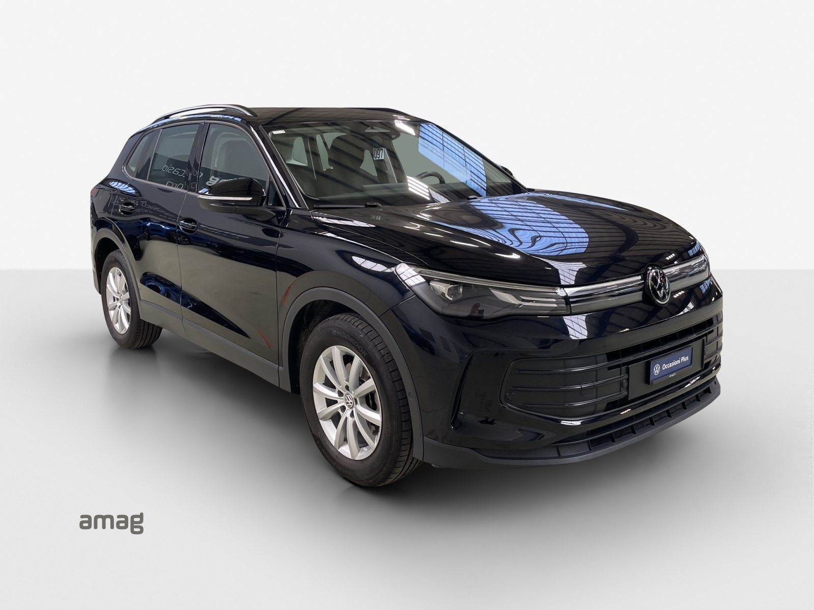 VW Tiguan Basis, Petrol, Second hand / Used, Automatic - 6
