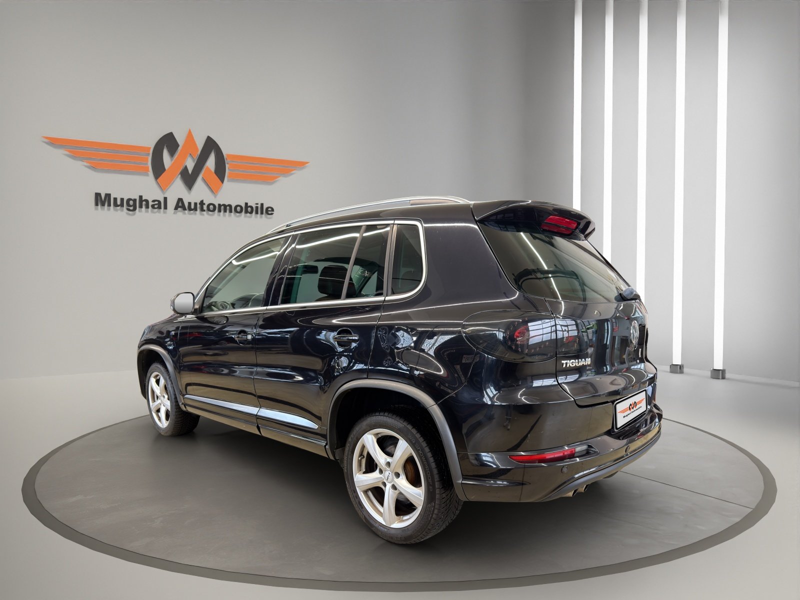 VW Tiguan 2.0 TSI SportStyle Tiptronic, Benzin, Occasion / Gebraucht, Automatik - 7