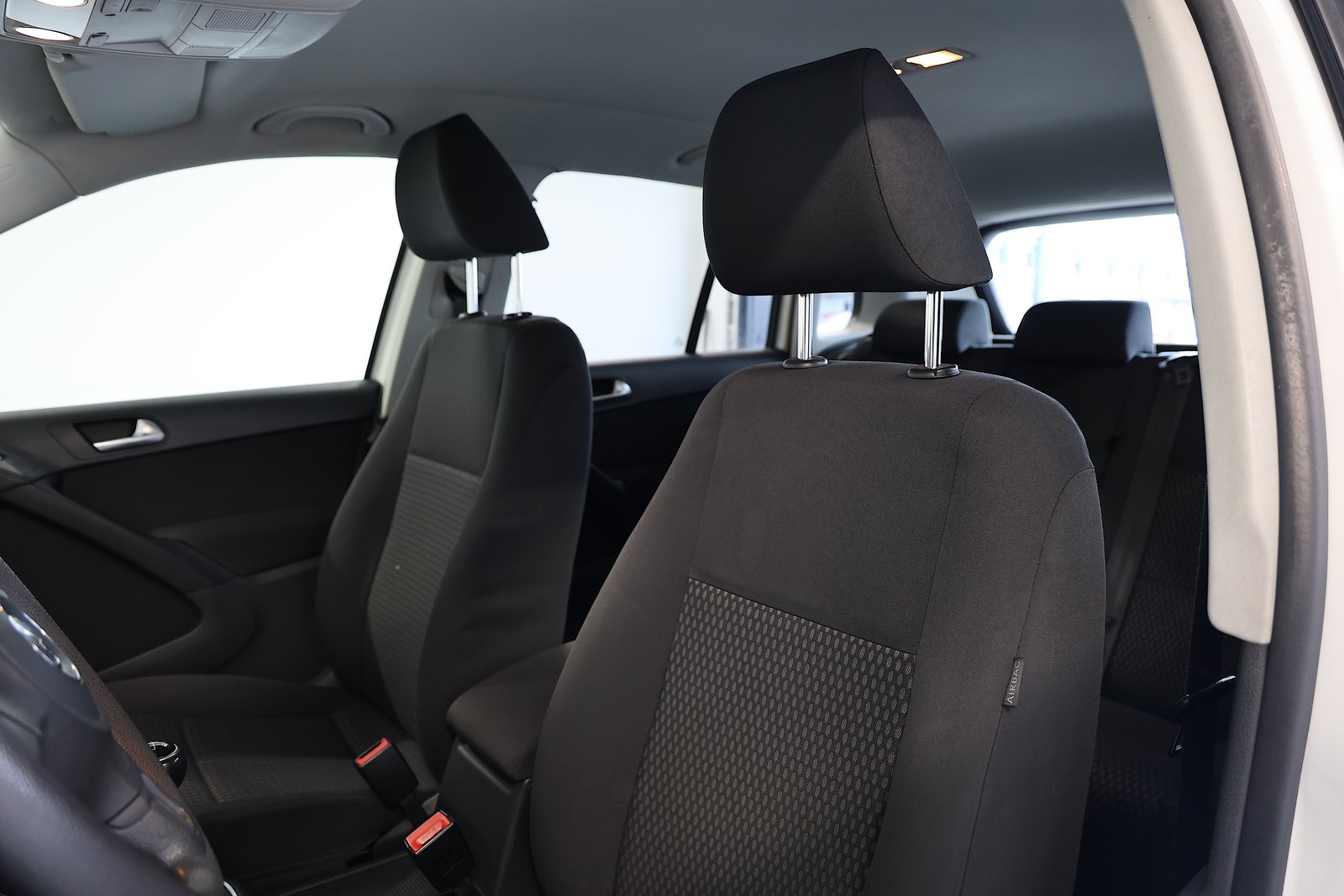 VW Tiguan 2.0 TDI BlueMotion Value 4x2, Diesel, Occasioni / Usate, Manuale - 7