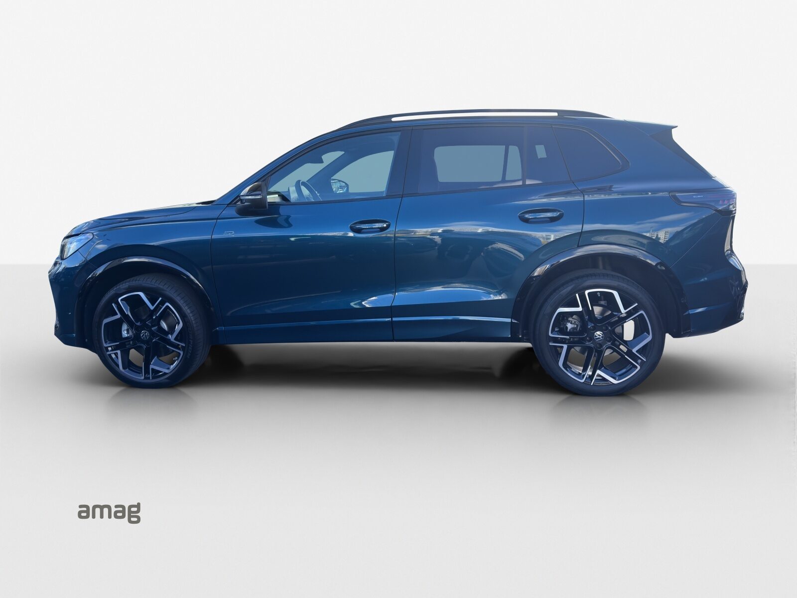 VW Tiguan R-Line, Benzin, Occasion / Gebraucht, Automatik - 3