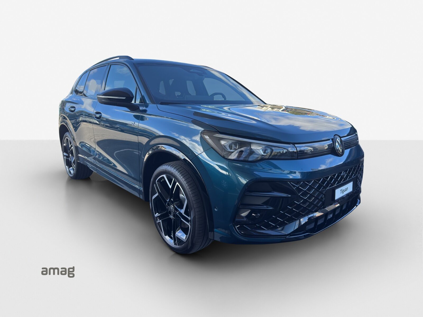 VW Tiguan R-Line, Benzin, Occasion / Gebraucht, Automatik - 7