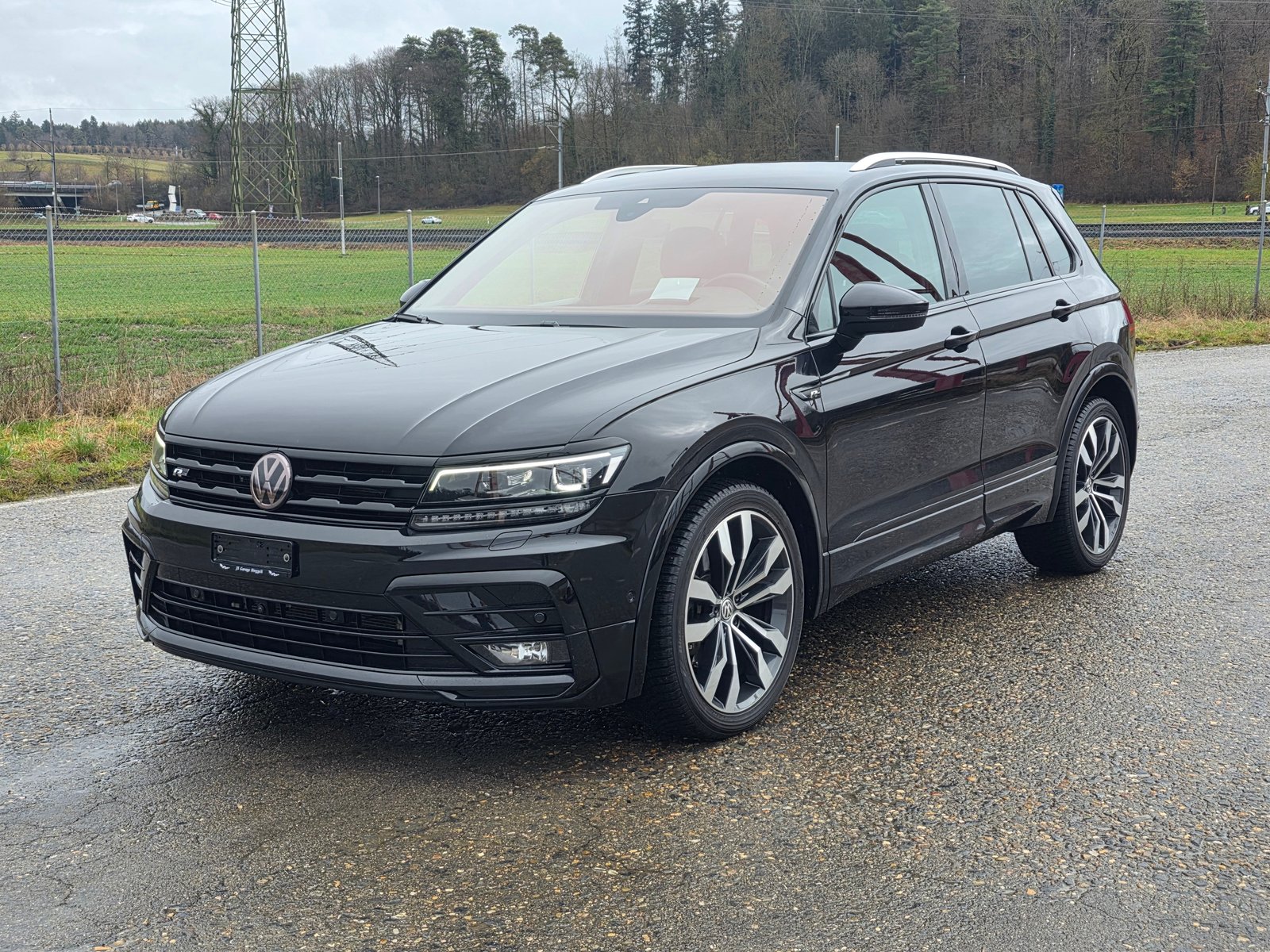 VW Tiguan 2.0TSI Highline / R-Line 4Motion DSG, Petrol, Second hand / Used, Automatic
