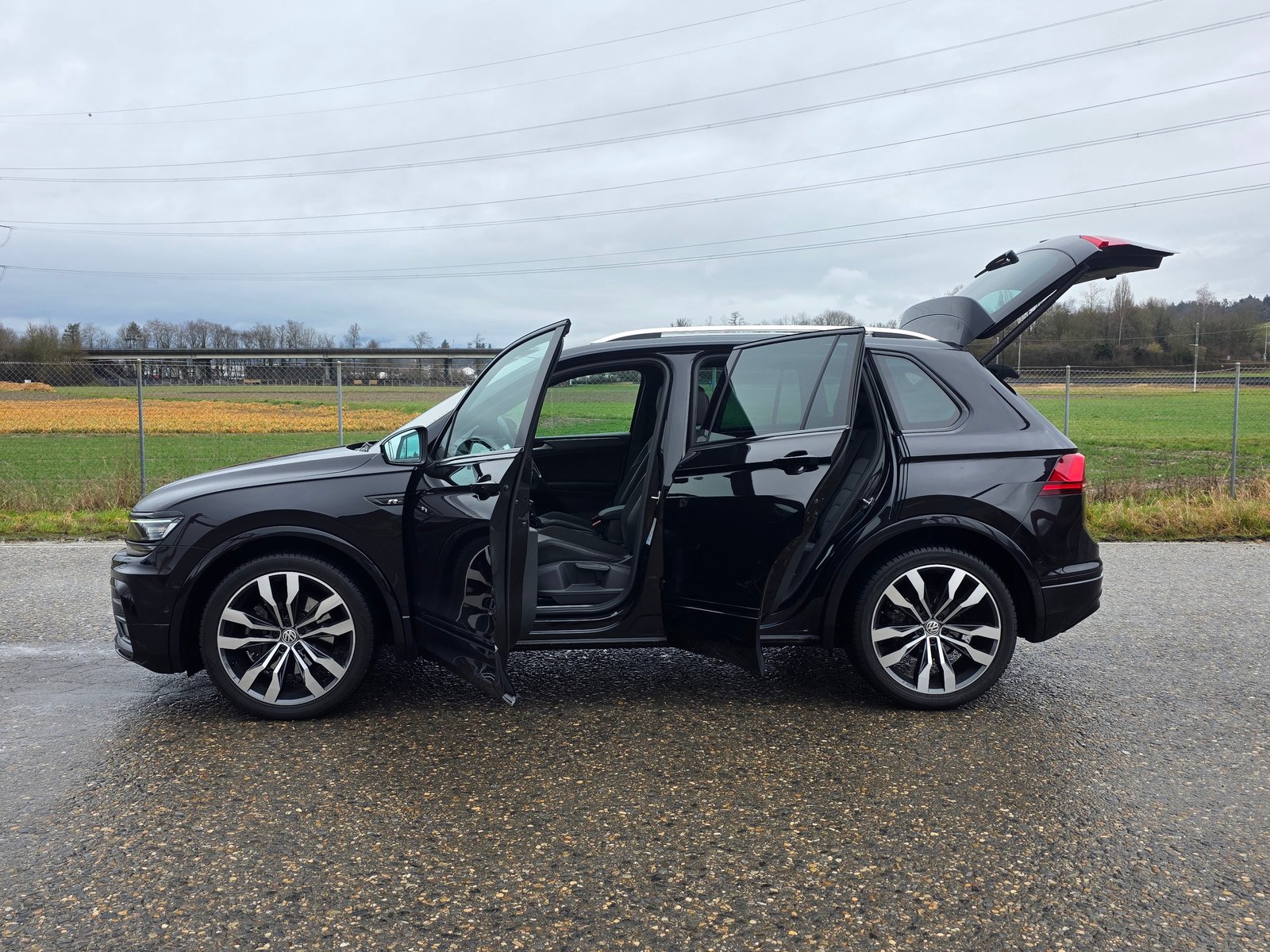 VW Tiguan 2.0TSI Highline / R-Line 4Motion DSG, Petrol, Second hand / Used, Automatic - 4