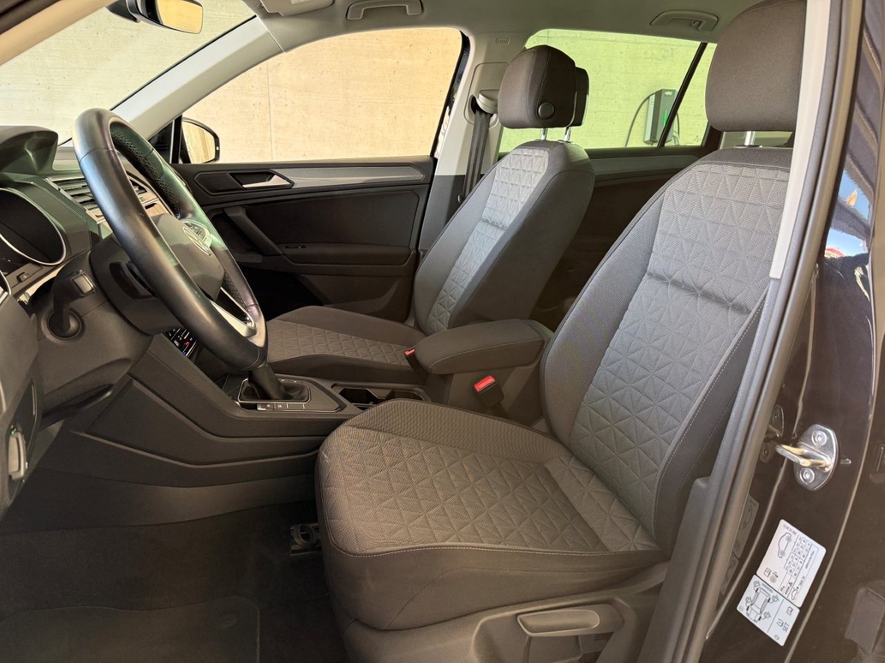 VW Tiguan Life, Benzina, Occasioni / Usate, Automatico - 6