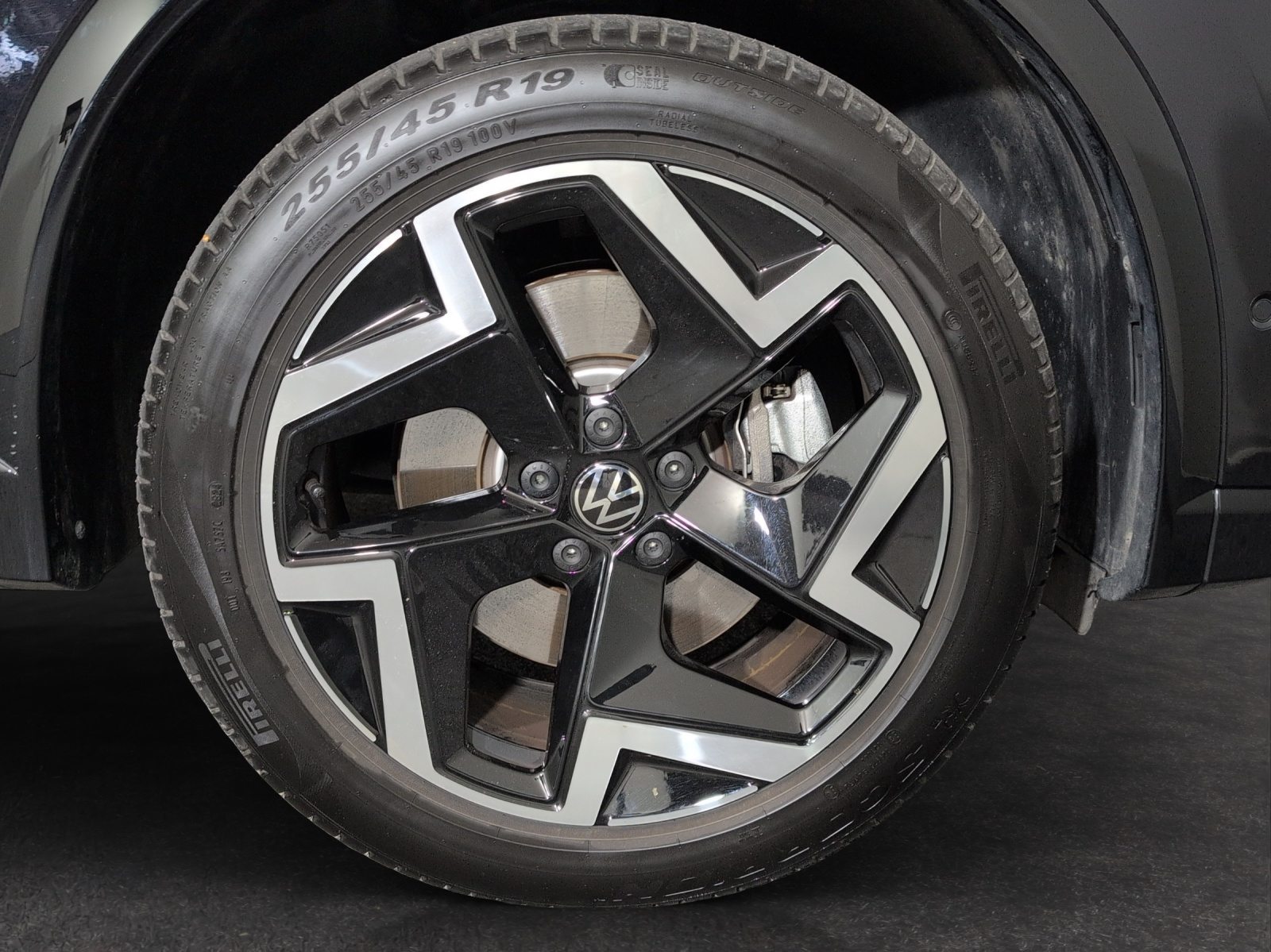 VW Tiguan R-Line, Voll-Hybrid Benzin/Elektro, Occasion / Gebraucht, Automatik - 5