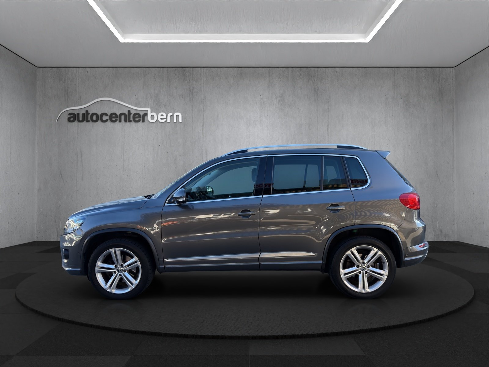 VW Tiguan 2.0 TDI BMT R-Line Design 4Motion DSG, Diesel, Occasion / Gebraucht, Automatik - 4