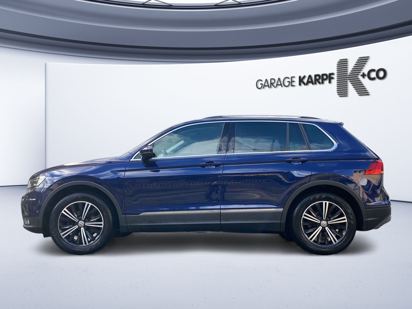 VW Tiguan Comfortline, Petrol, Second hand / Used, Automatic - 2