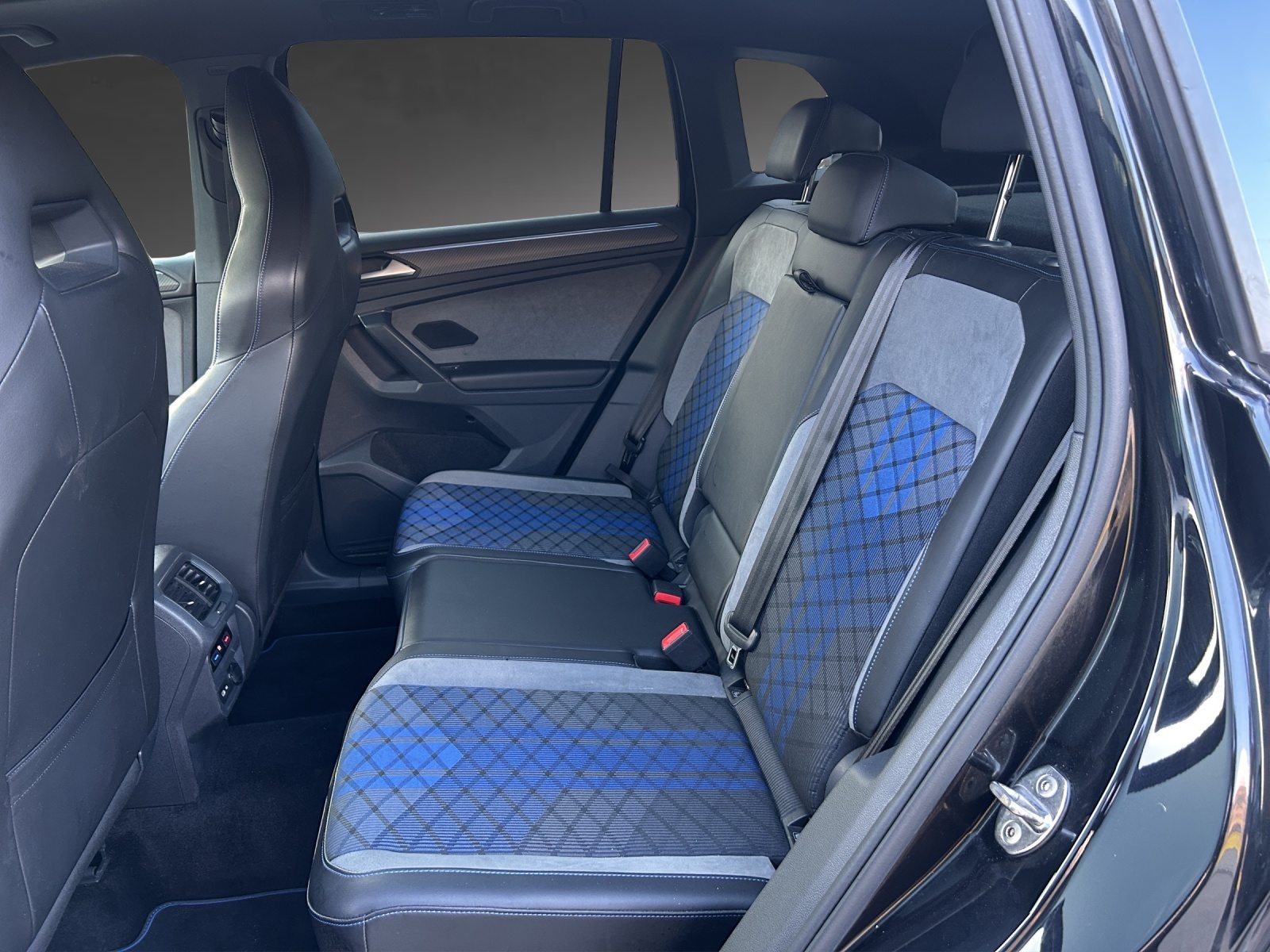 VW Tiguan R, Benzin, Occasion / Gebraucht, Automatik - 7