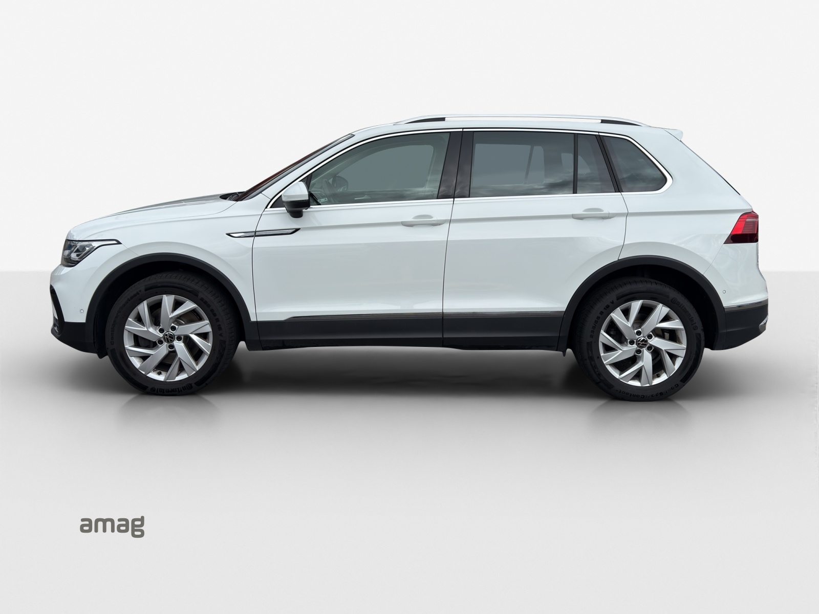 VW Tiguan Elegance, Diesel, Second hand / Used, Automatic - 2