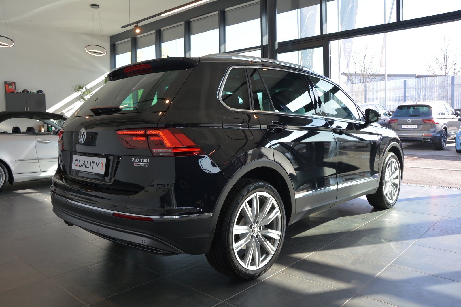 VW Tiguan 2.0TSI Highline 4Motion DSG, Essence, Occasion / Utilisé, Automatique - 7