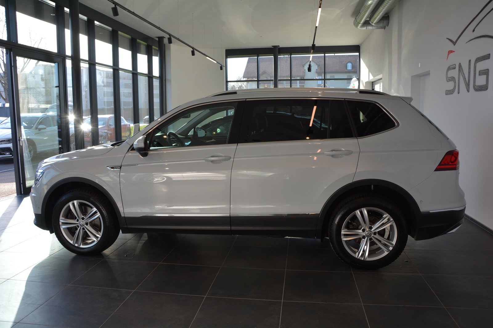VW Tiguan Allspace 2.0TSI Highline 4Motion DSG, Essence, Occasion / Utilisé, Automatique - 3