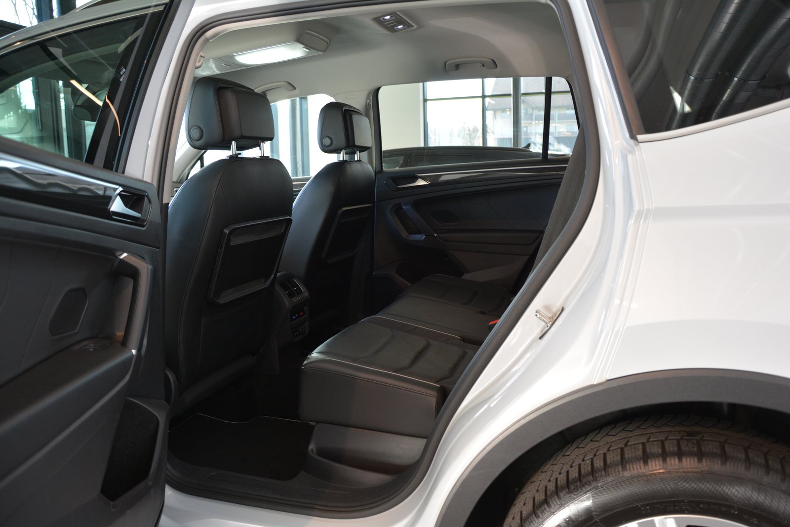 VW Tiguan Allspace 2.0TSI Highline 4Motion DSG, Essence, Occasion / Utilisé, Automatique - 6