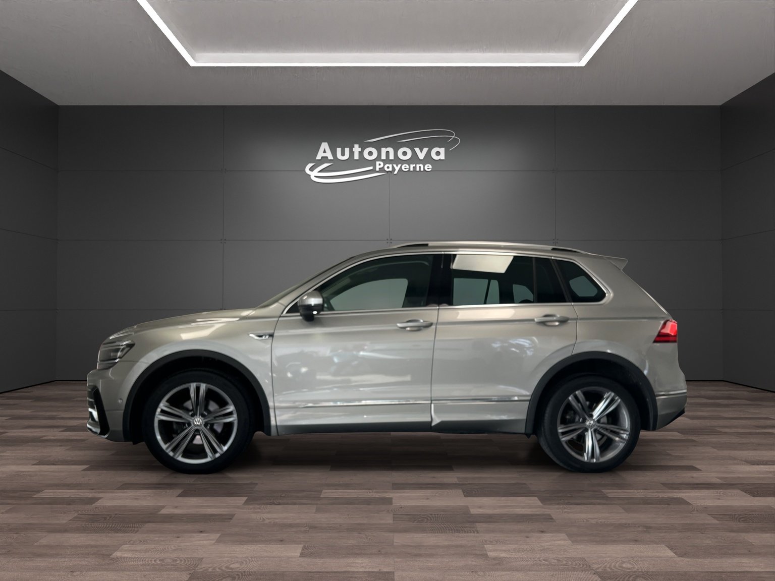 VW Tiguan 1.4TSI Comfortline 4Motion DSG, Essence, Occasion / Utilisé, Automatique - 3