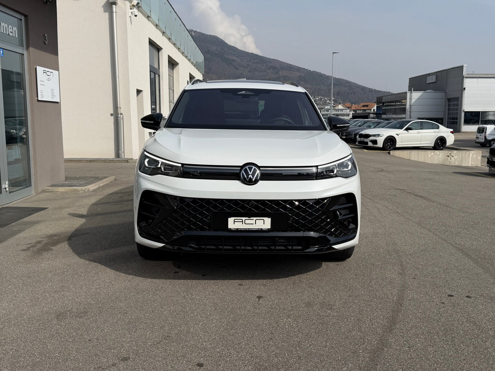 VW Tiguan 2.0 TDI SCR R-Line United 4Motion DSG, Diesel, Second hand / Used, Automatic - 2