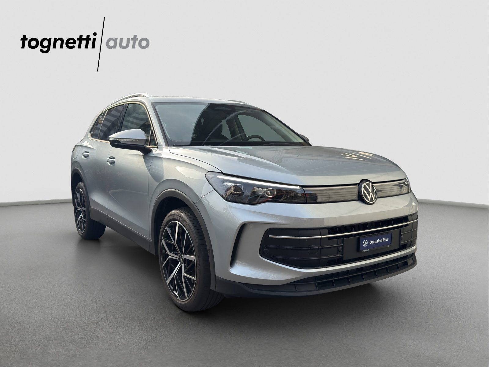 VW Tiguan UNITED, Essence, Occasion / Utilisé, Automatique - 2