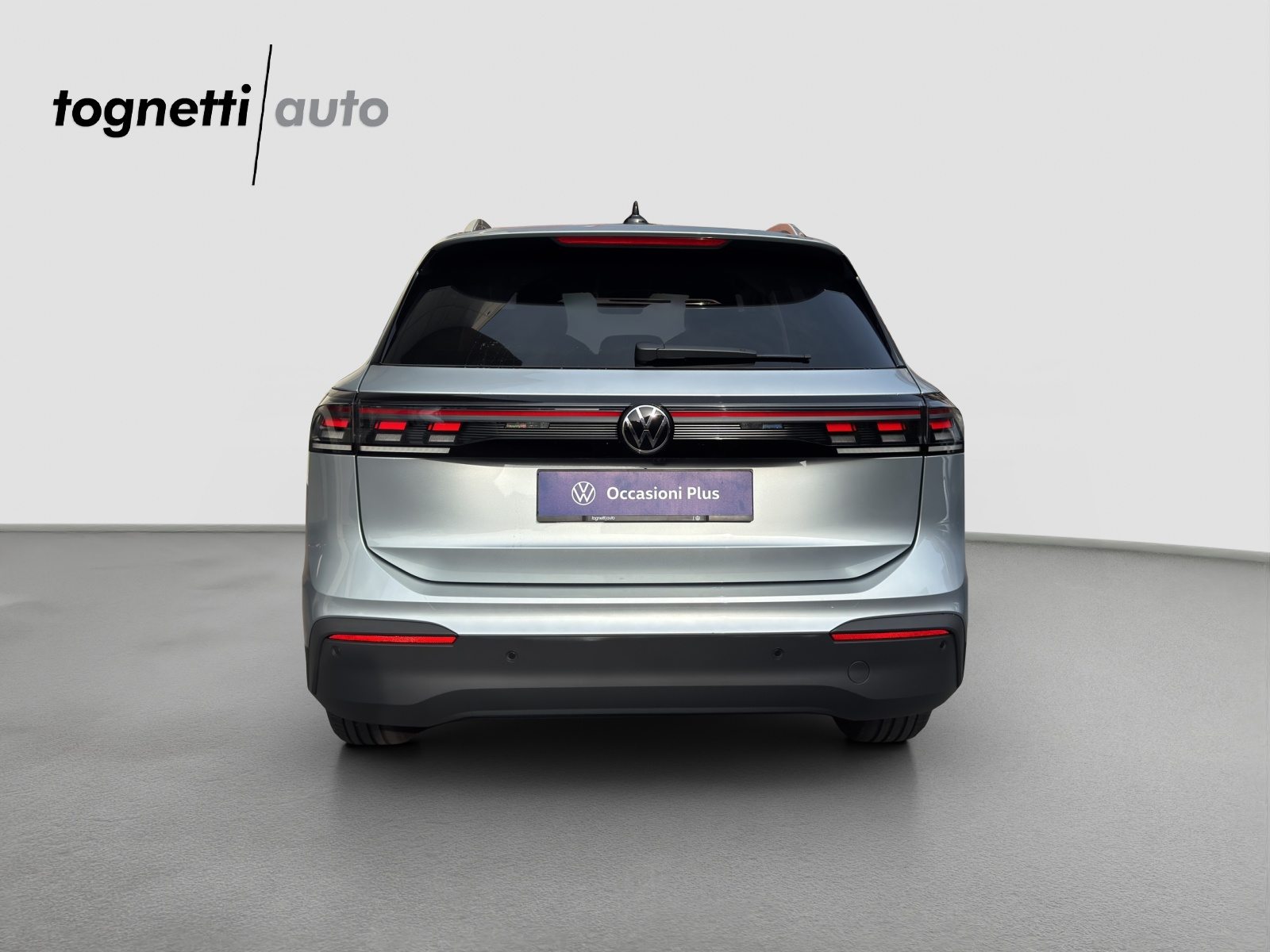 VW Tiguan UNITED, Essence, Occasion / Utilisé, Automatique - 6