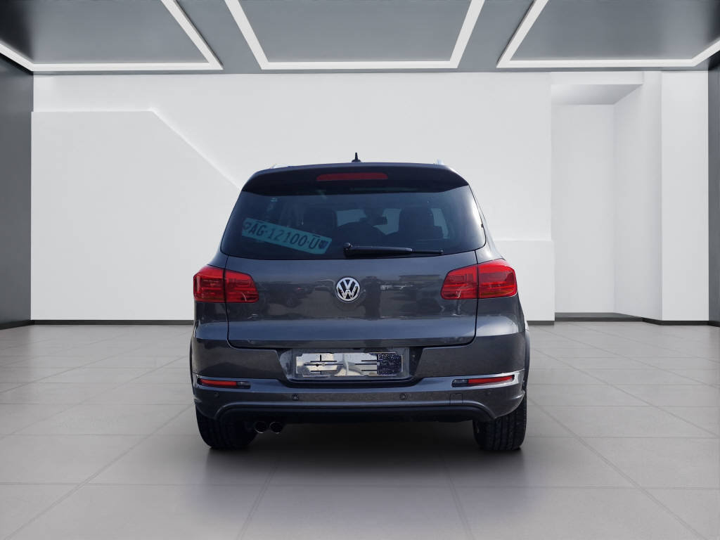 VW Tiguan 2.0 TSI 210 R-Line DSG, Petrol, Second hand / Used, Automatic - 4