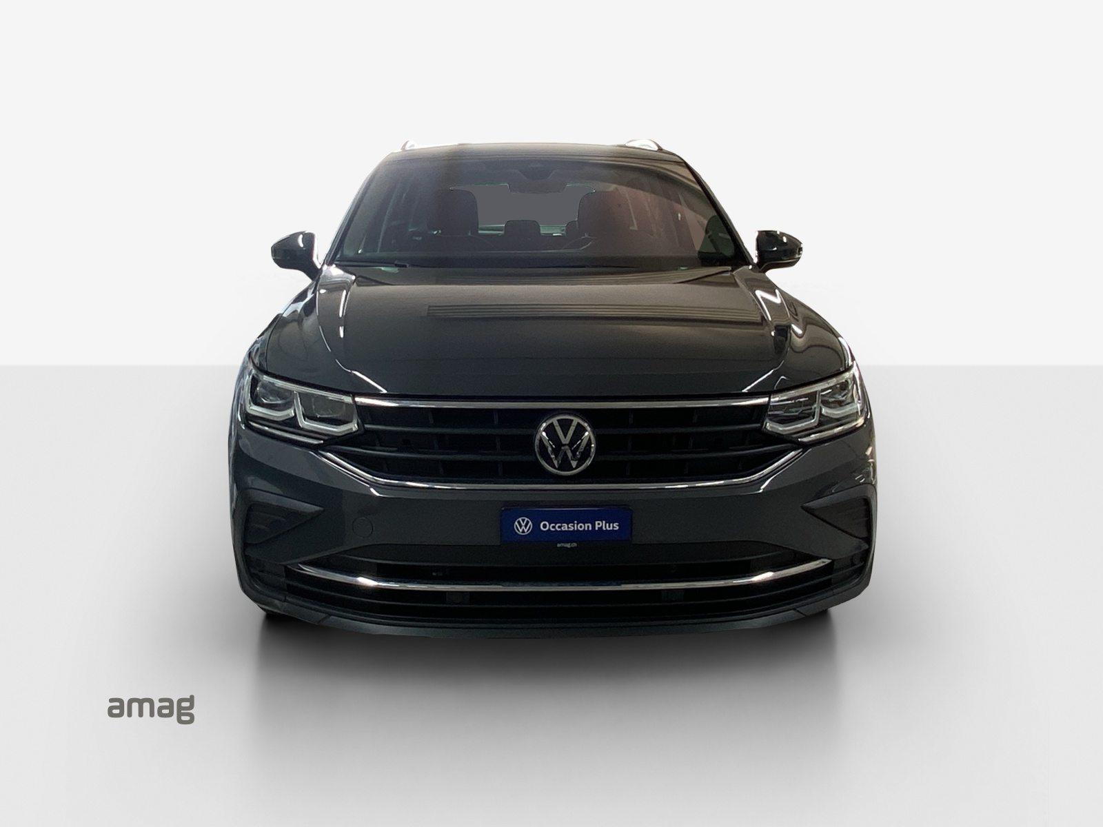 VW Tiguan Life, Petrol, Second hand / Used, Automatic - 7
