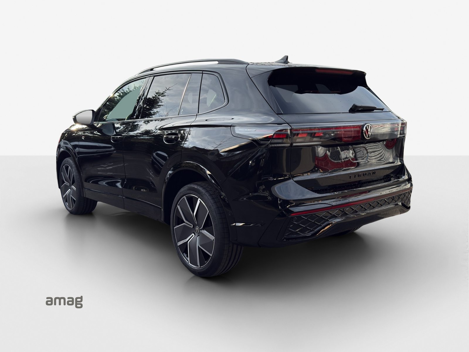 VW Tiguan R-Line, Benzin, Occasion / Gebraucht, Automatik - 3