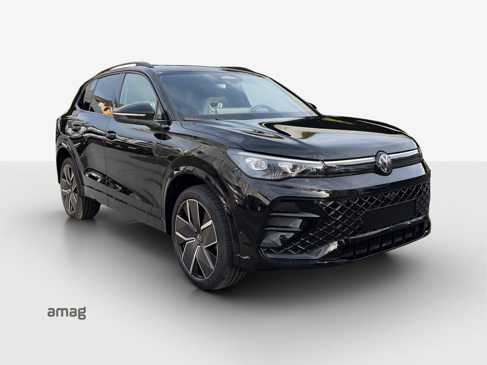VW Tiguan R-Line, Benzin, Occasion / Gebraucht, Automatik - 6