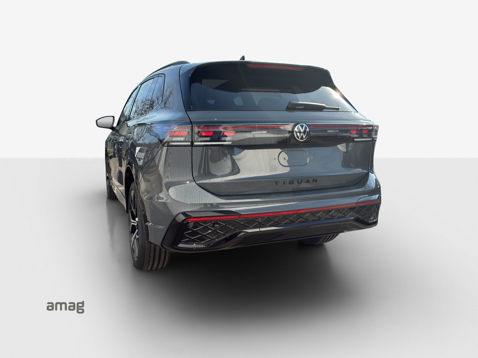 VW Tiguan R-Line, Benzin, Occasion / Gebraucht, Automatik - 3