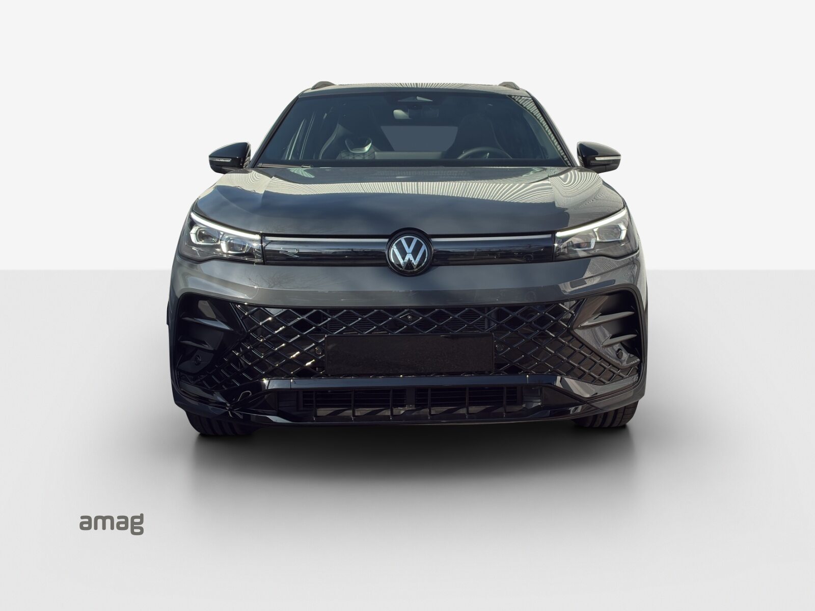VW Tiguan R-Line, Benzin, Occasion / Gebraucht, Automatik - 7