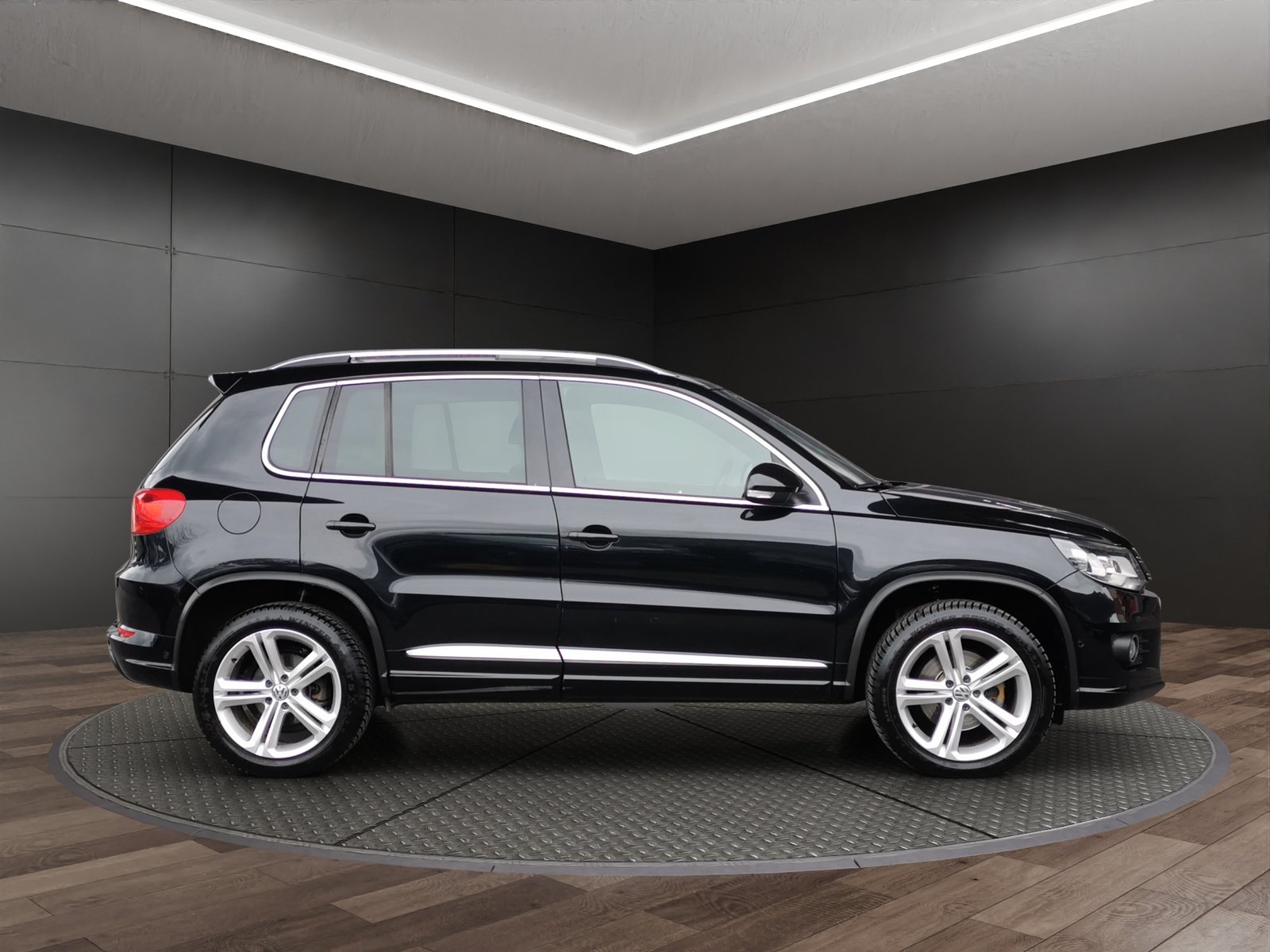VW Tiguan 2.0 TDI BlueMotion R-Line 4Motion DSG, Diesel, Occasion / Utilisé, Automatique - 5