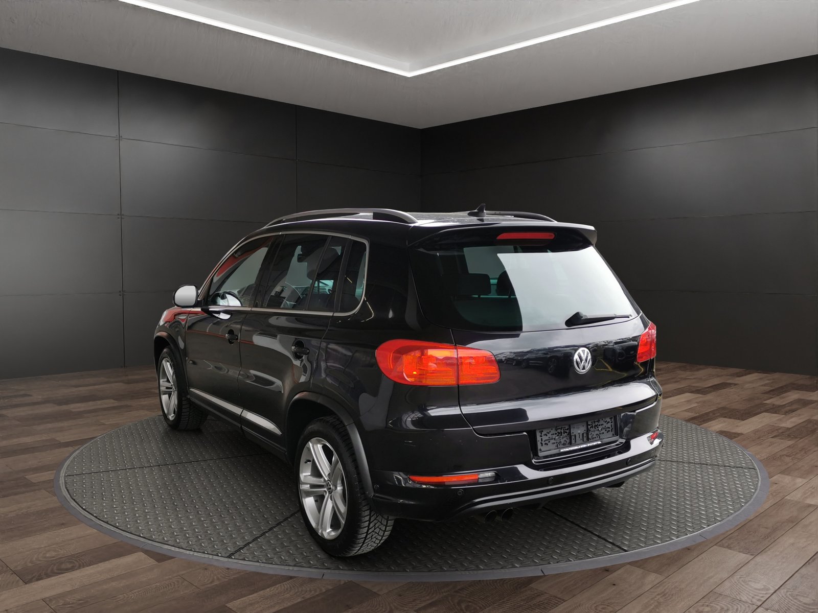 VW Tiguan 2.0 TDI BlueMotion R-Line 4Motion DSG, Diesel, Occasion / Utilisé, Automatique - 7