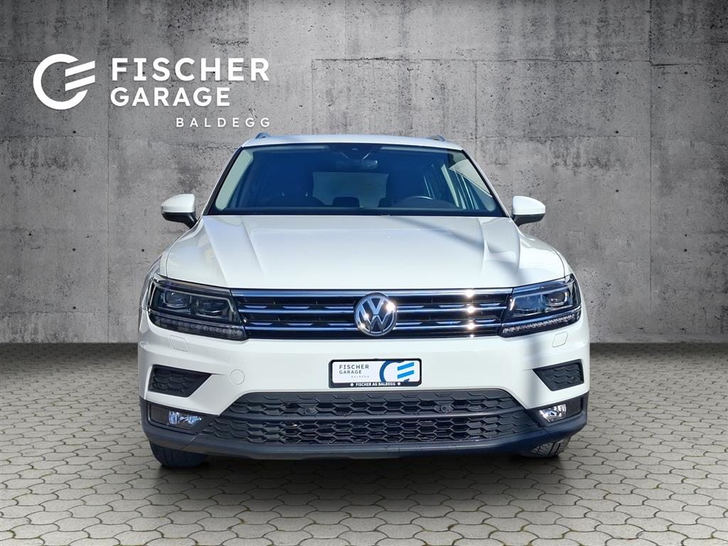 VW Tiguan Comfortline, Petrol, Second hand / Used, Automatic - 3