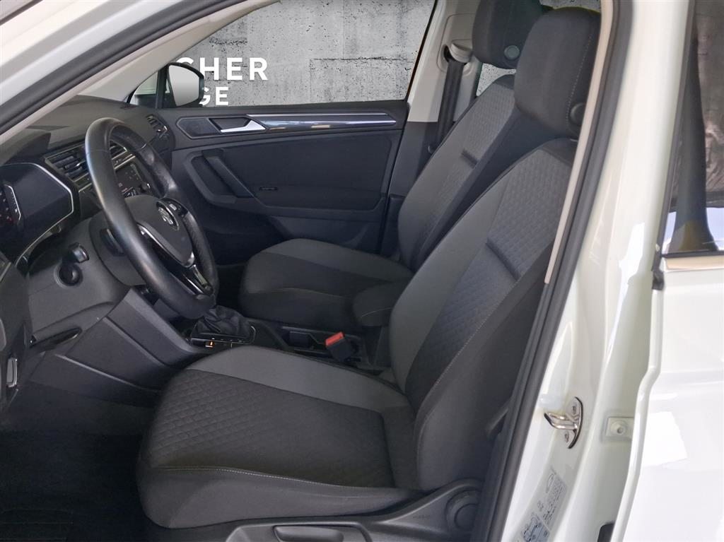VW Tiguan Comfortline, Petrol, Second hand / Used, Automatic - 7