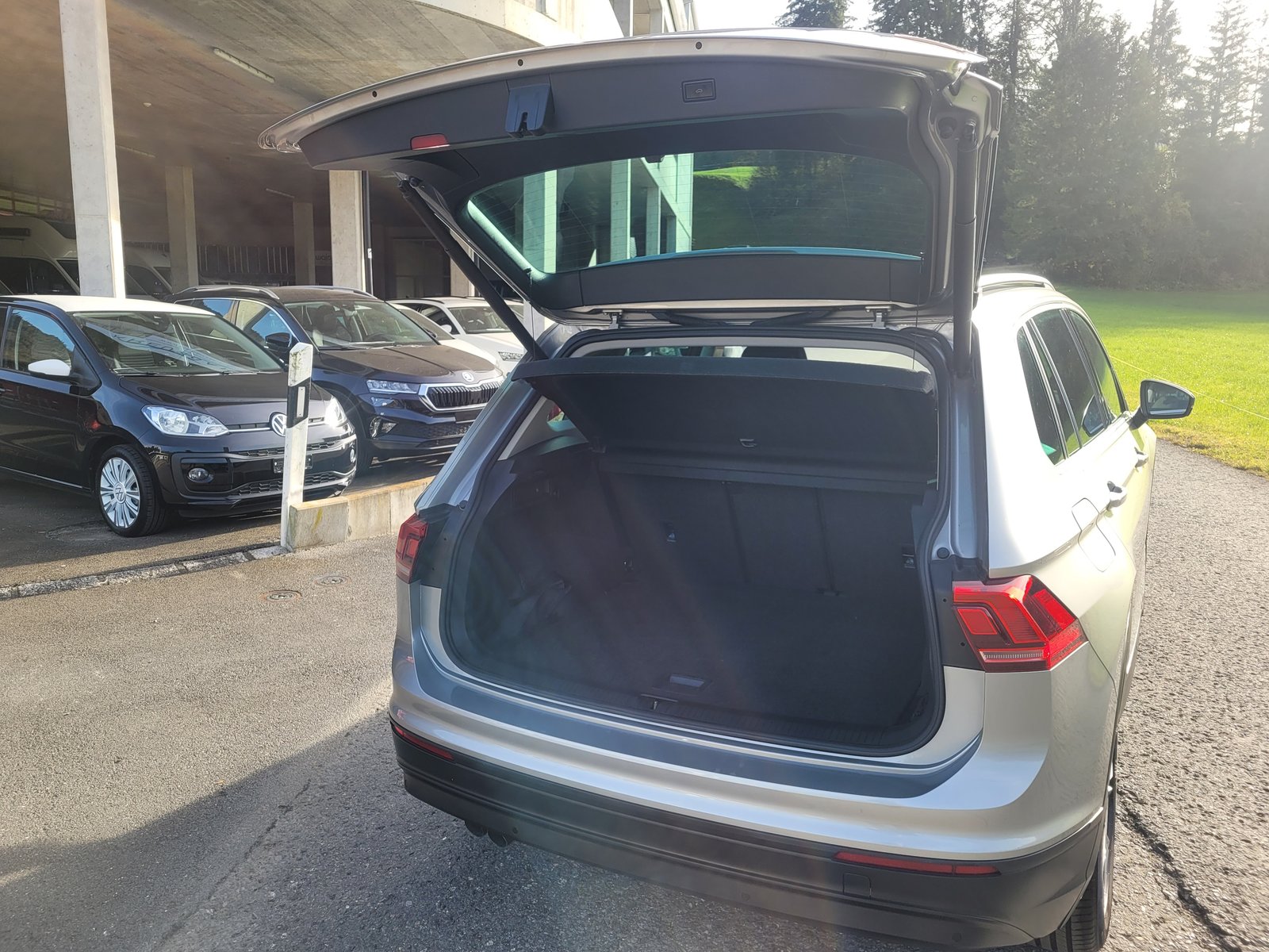VW Tiguan 2.0 TDI SCR Comfortline 4Motion DSG, Diesel, Occasion / Utilisé, Automatique - 7