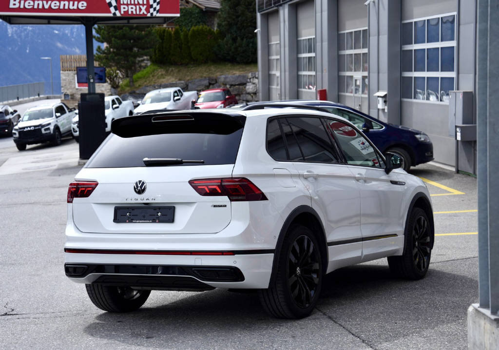 VW Tiguan 2.0 TSI R-Line DSG, Benzin, Occasion / Gebraucht, Automatik - 3