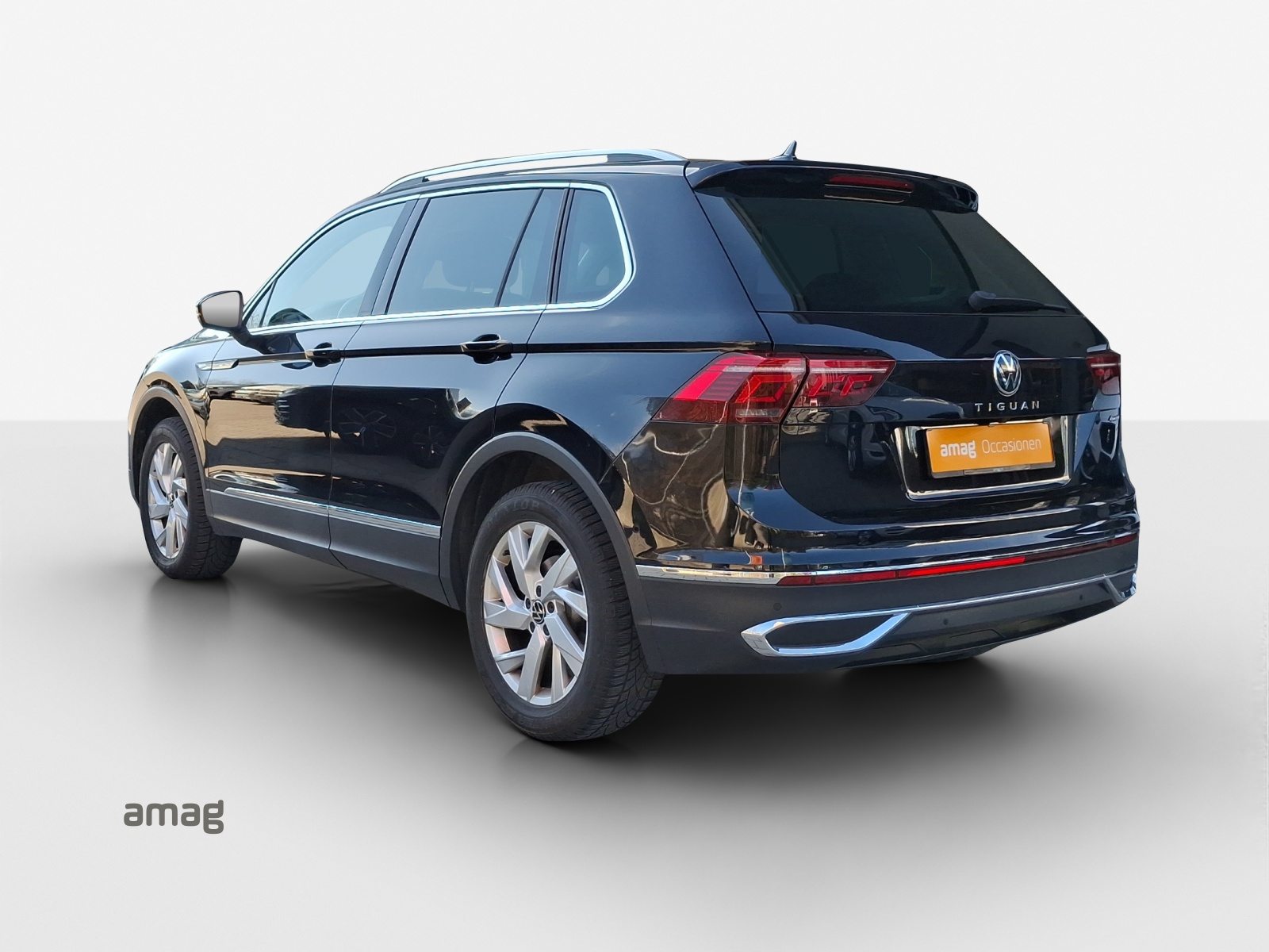 VW Tiguan Elegance, Diesel, Second hand / Used, Automatic - 3