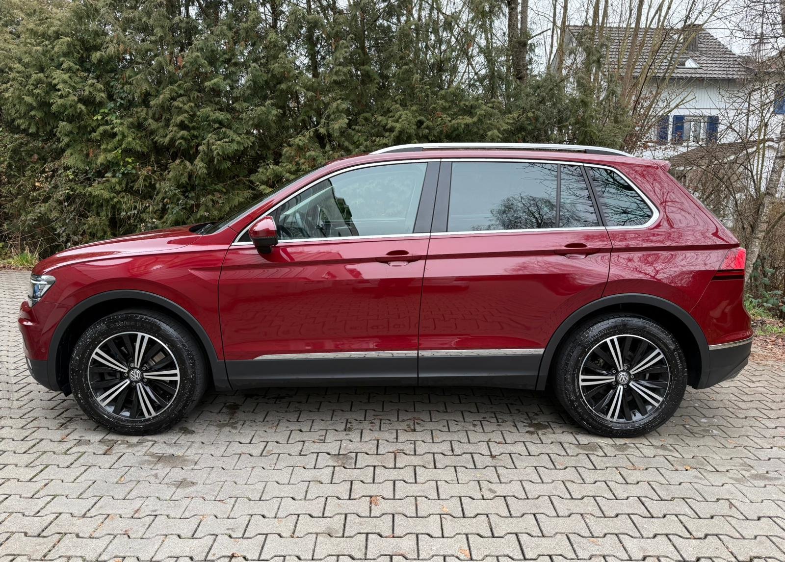 VW Tiguan 2.0TSI Highline 4Motion DSG, Petrol, Second hand / Used, Automatic - 2