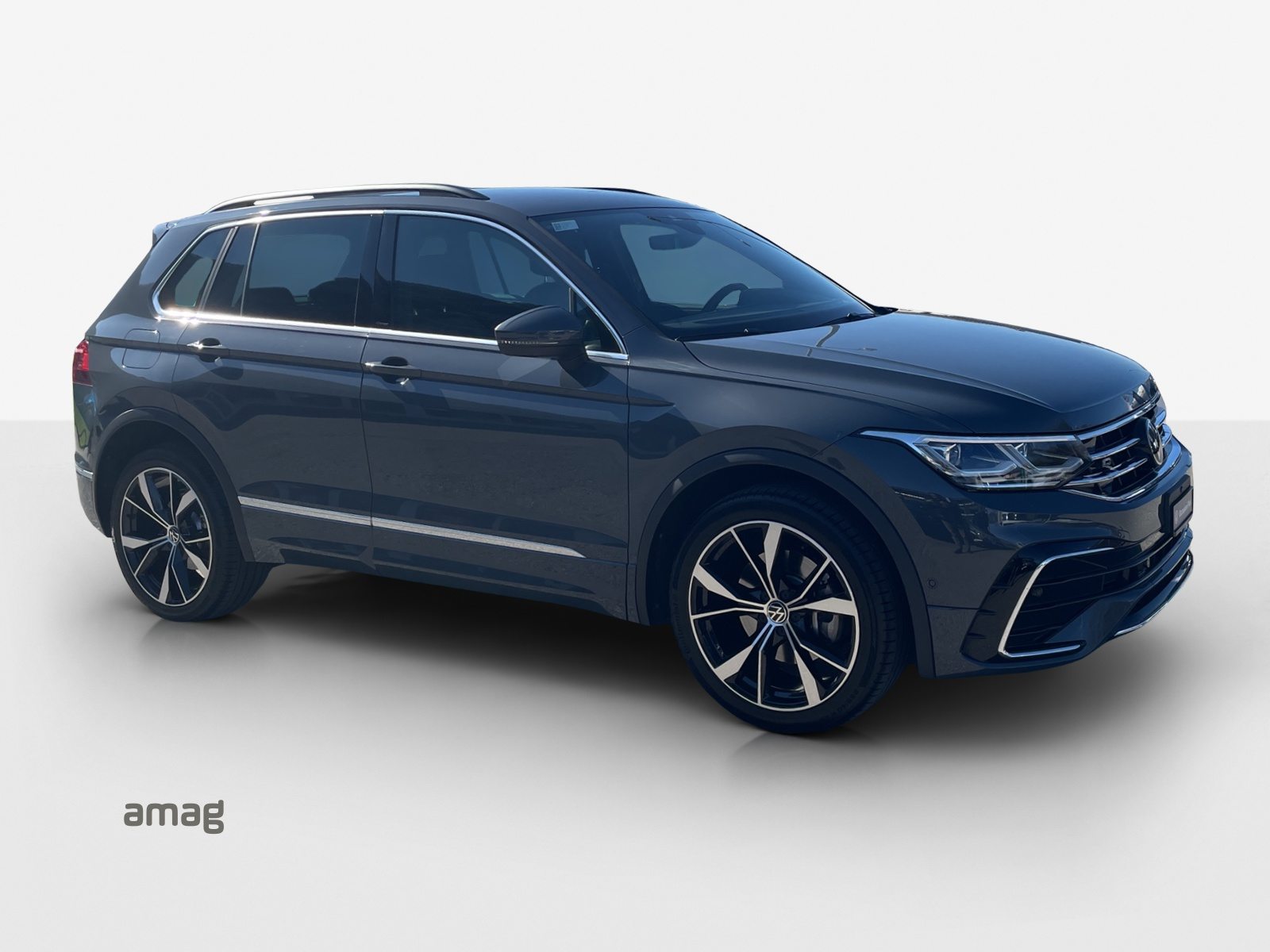 VW Tiguan R-Line, Full-Hybrid Petrol/Electric, Second hand / Used, Automatic - 7