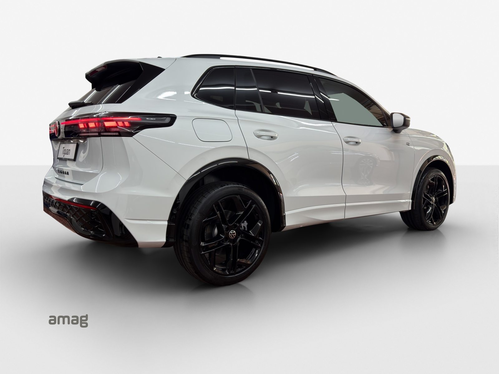 VW Tiguan R-Line, Benzina, Occasioni / Usate, Automatico - 5