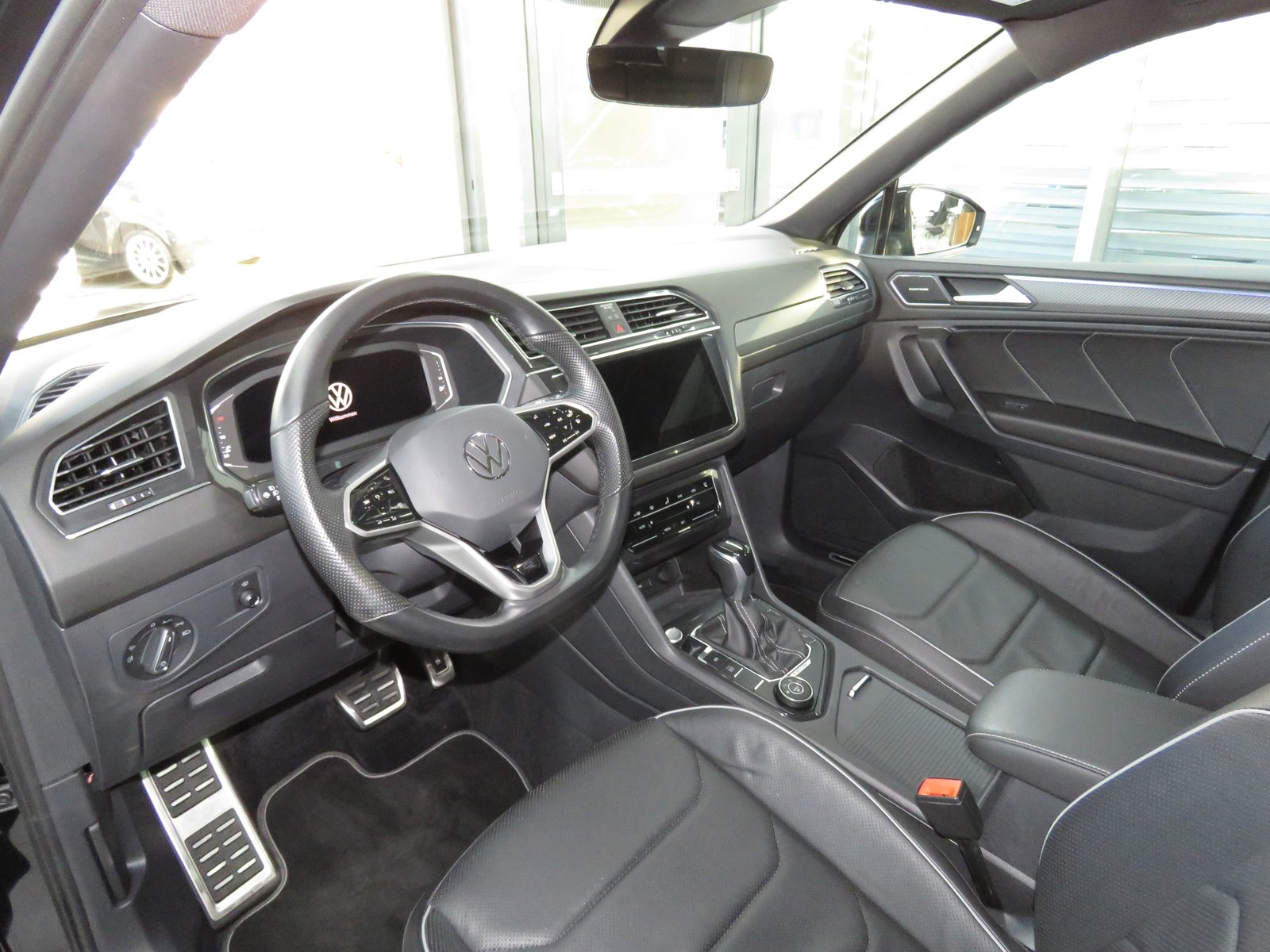 VW Tiguan Allspace 2.0TSI R-Line 4-Motion 7-Plätzer DSG (AH, Benzina, Occasioni / Usate, Automatico - 7