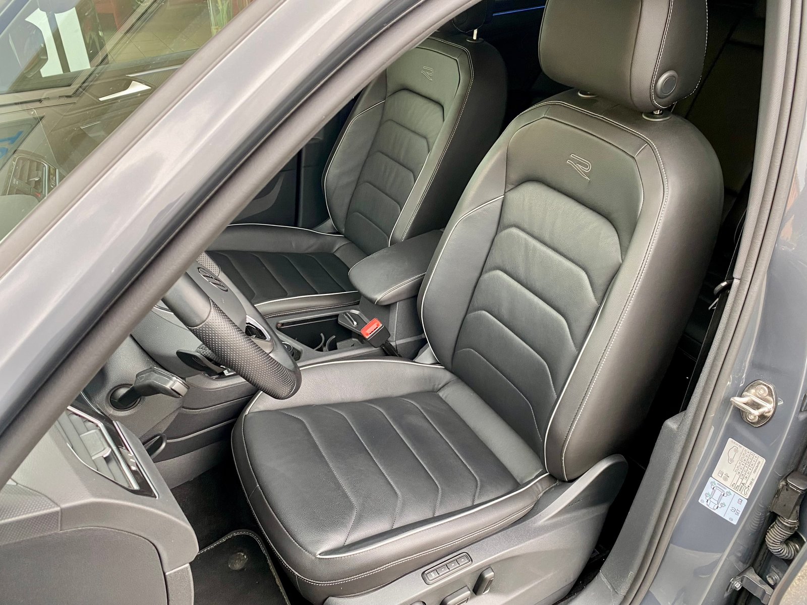 VW Tiguan 2.0 TDI SCR R-Line 4Motion DSG, Diesel, Occasioni / Usate, Automatico - 4