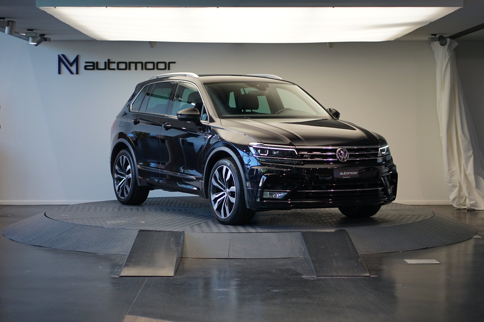 VW Tiguan 2.0TSI Highline R-Line 4Motion DSG *CH-Fahrzeug* *, Essence, Occasion / Utilisé, Automatique - 3
