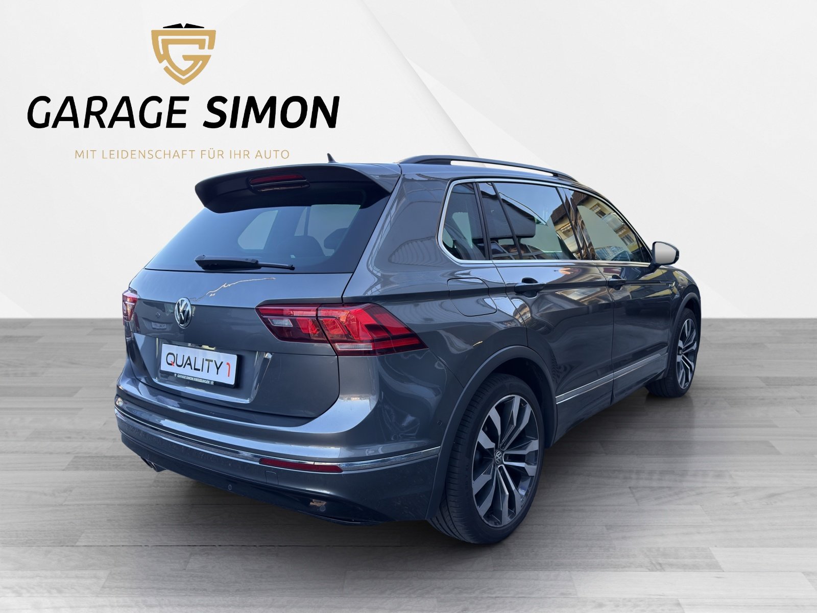 VW Tiguan 2.0TSI R-LINE 4Motion DSG *** DISTANZREGLER / AHK, Benzin, Occasion / Gebraucht, Automatik - 4