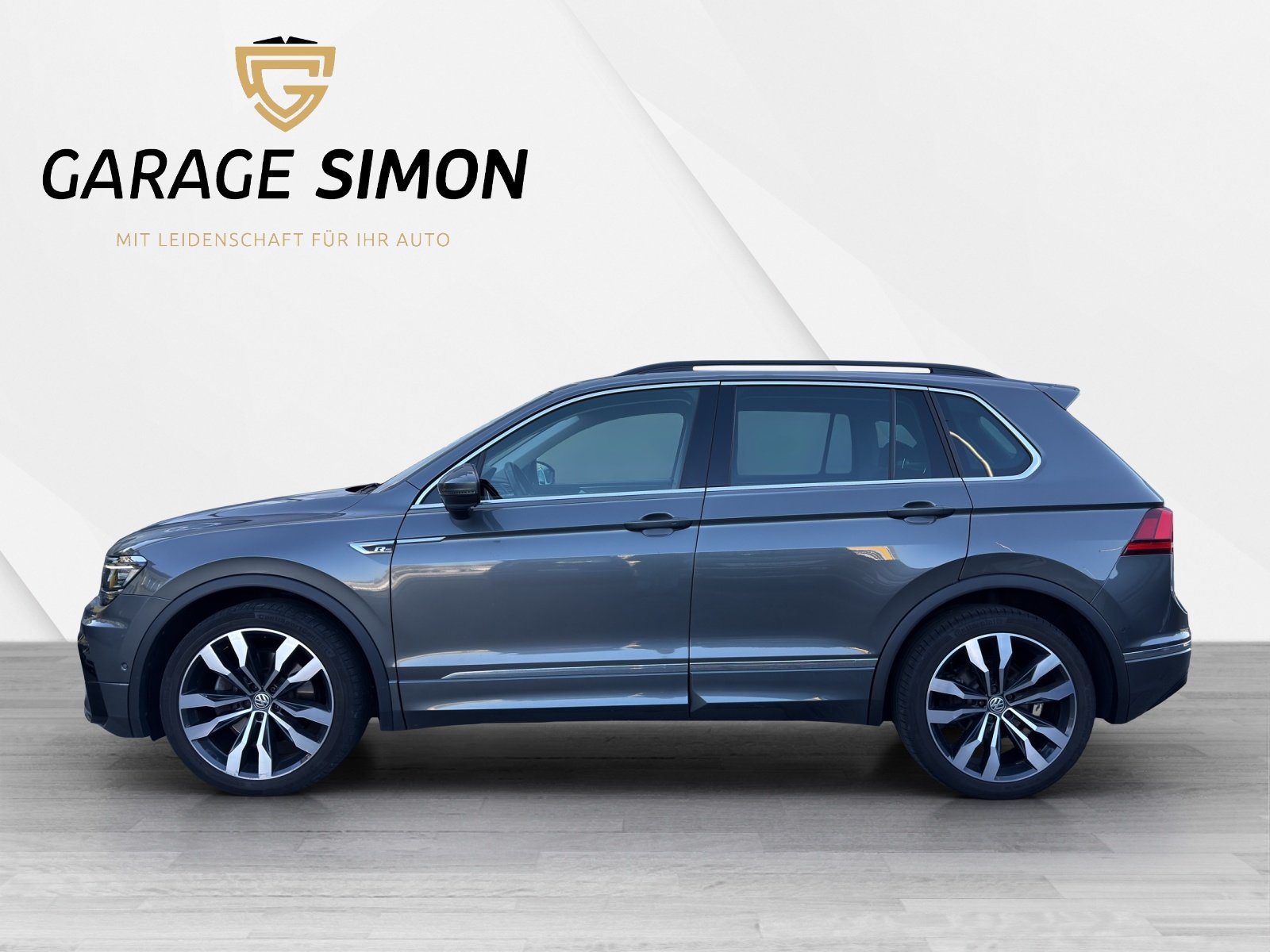 VW Tiguan 2.0TSI R-LINE 4Motion DSG *** DISTANZREGLER / AHK, Benzin, Occasion / Gebraucht, Automatik - 7