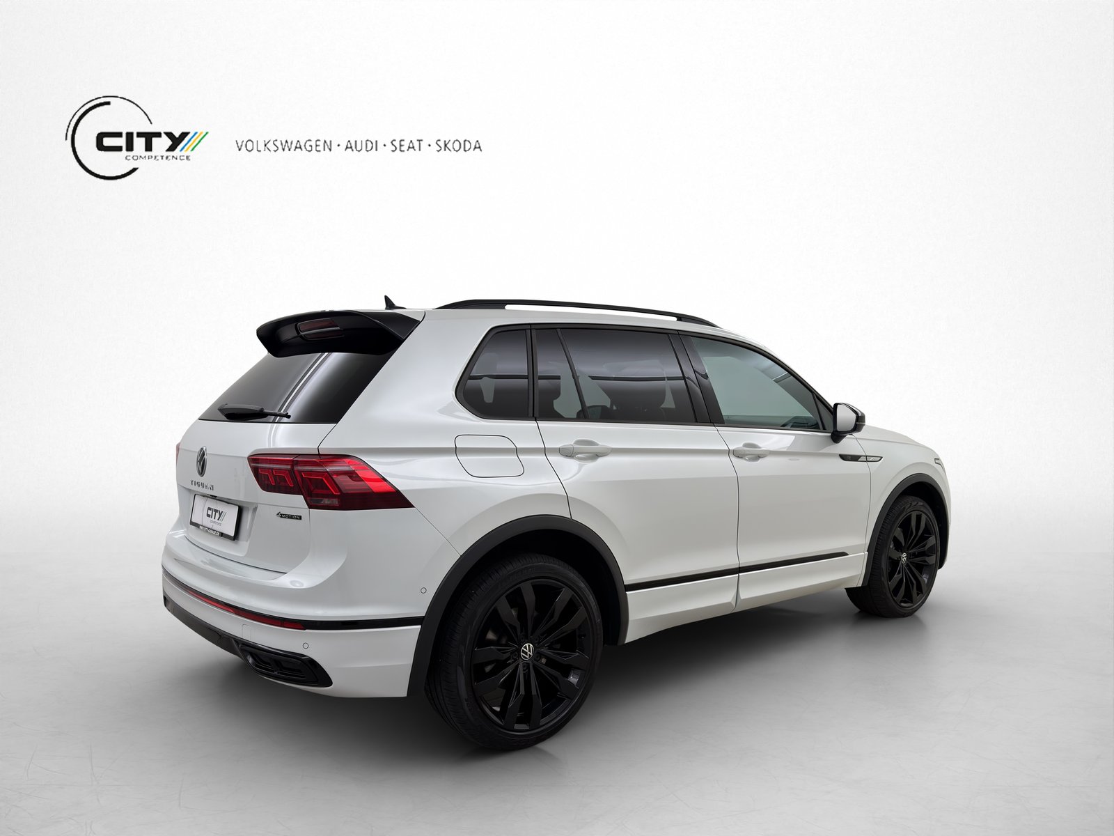 VW Tiguan 2.0 TSI R-Line DSG, Petrol, Second hand / Used, Automatic - 3