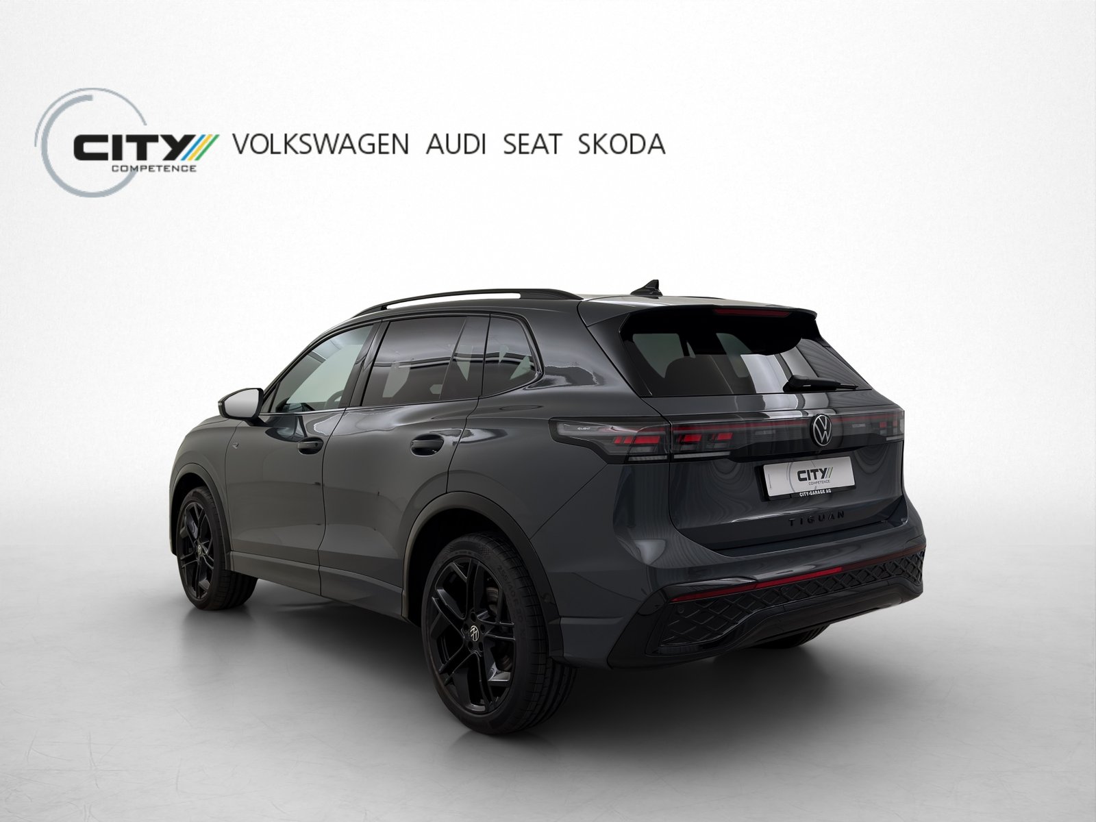 VW Tiguan 2.0 TSI R-Line Black Style DSG 4Motion, Essence, Occasion / Utilisé, Automatique - 2