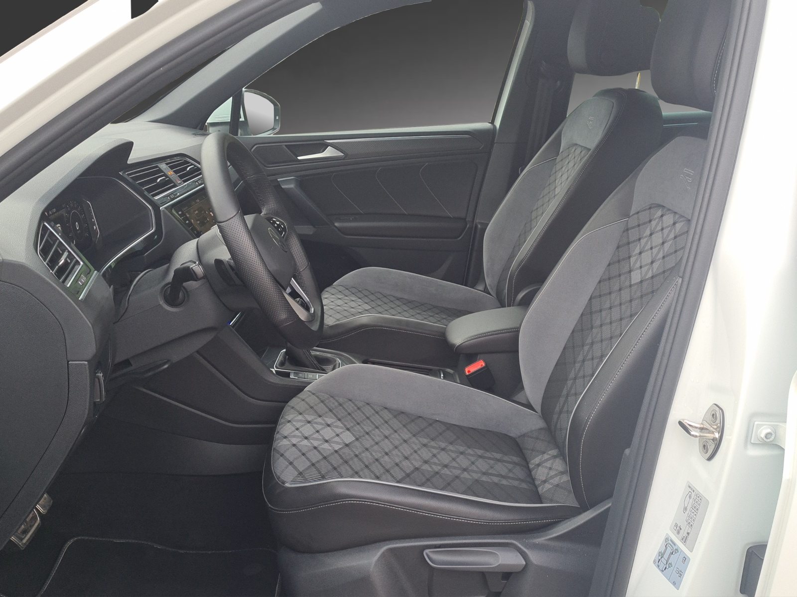 VW Tiguan R-Line SELECTION PHEV, Hybride Integrale Benzina/Elettrica, Occasioni / Usate, Automatico - 6