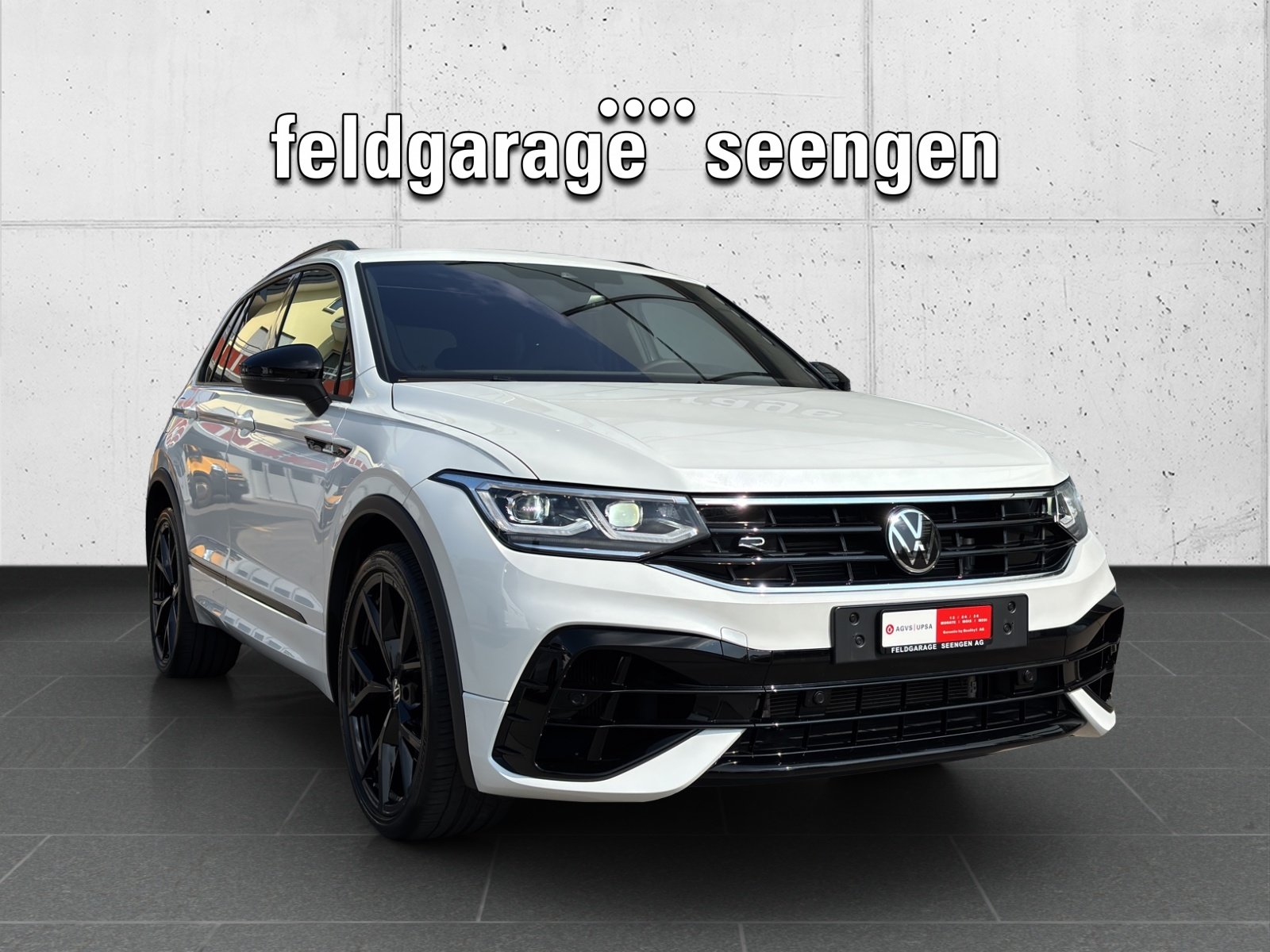 VW Tiguan 2.0TSI R 4Motion DSG mit AHK Panorama-Ausstell-/S, Petrol, Second hand / Used, Automatic - 3