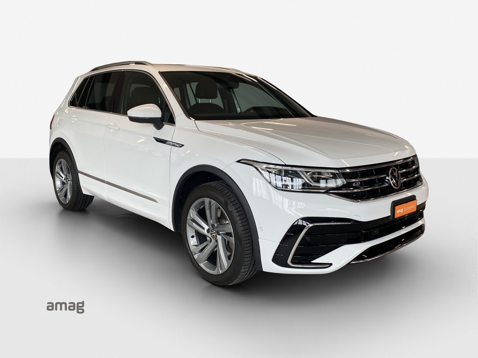 VW Tiguan R-Line, Petrol, Second hand / Used, Automatic - 6