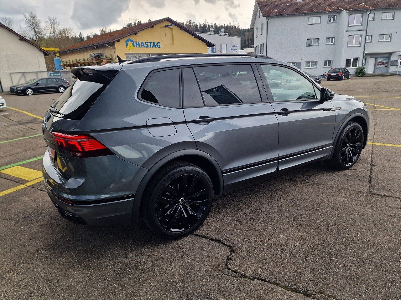 VW Tiguan Allspace PA R-Line, Petrol, Second hand / Used, Automatic - 6