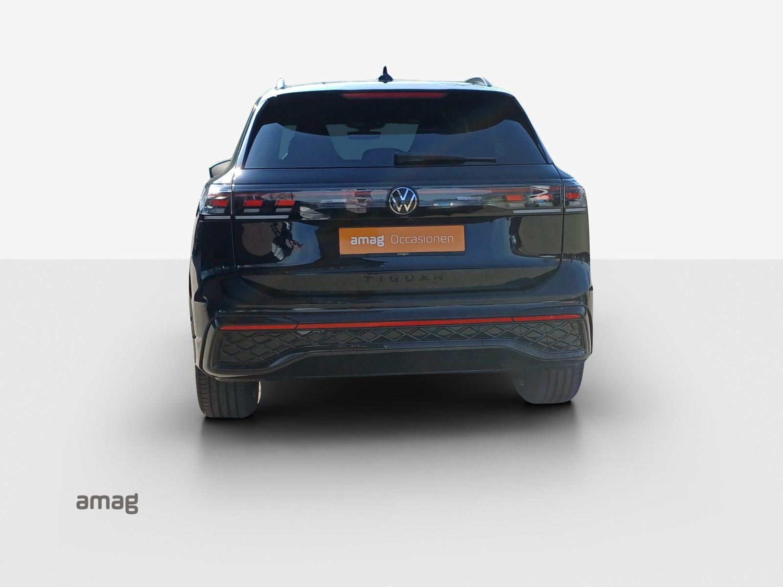 VW Tiguan R-Line, Diesel, Second hand / Used, Automatic - 4