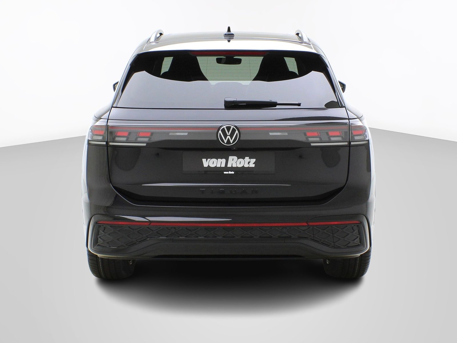 VW Tiguan 2.0 TDI DSG R-Line Black Style 4Motion, Diesel, Second hand / Used, Automatic - 4